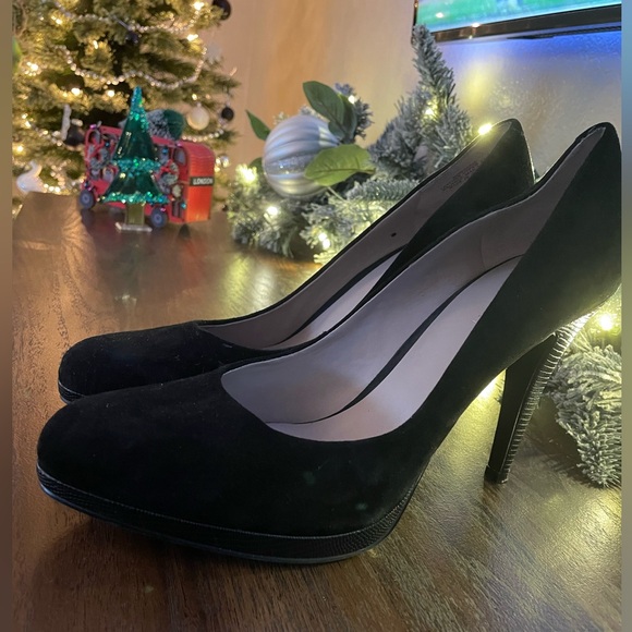 Nine West Rocha Suede Snake Embossed Platform Heels. Sz. 9 - Picture 2 of 9